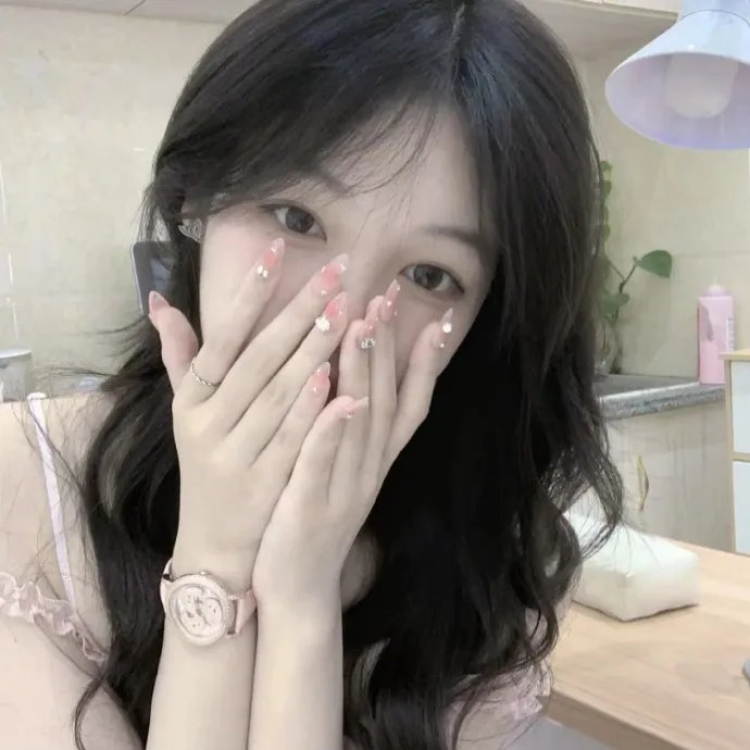 妈妈，抱紧我张小草